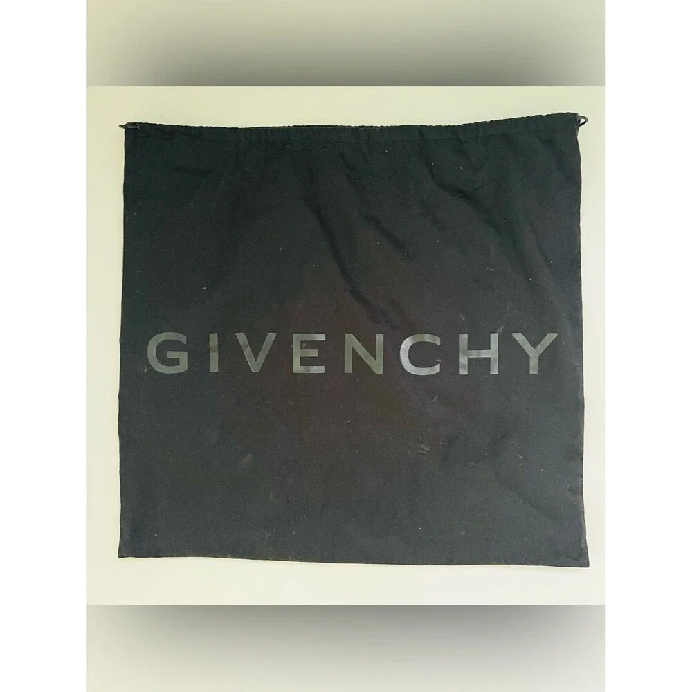 GIVENCHY Antigona Soft Medium Pearl Grey Leather Satchel